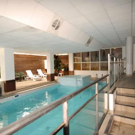 Le - Piscine 2 - Pour 4 Personnes Mae-8694
