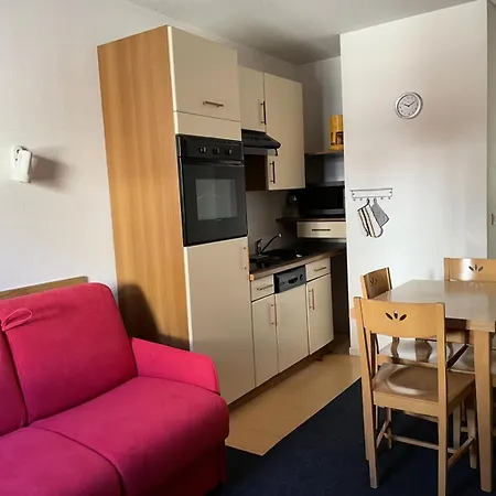 Apartmán Le - Piscine 2 - Pour 4 Personnes Mae-8694 *